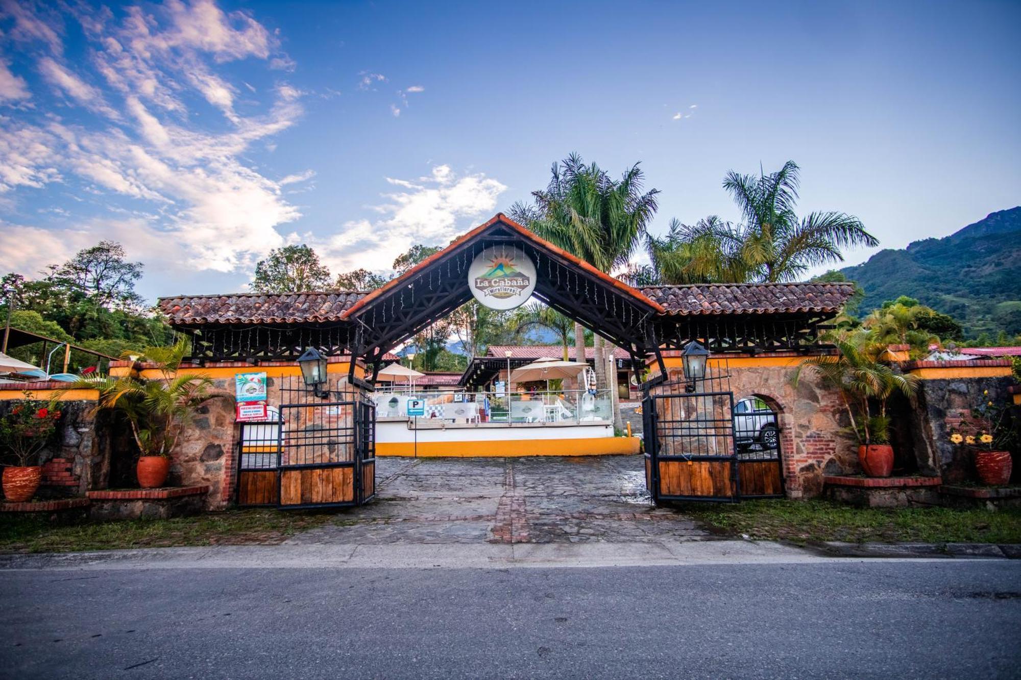 La Cabana Miraflores Bagian luar foto
